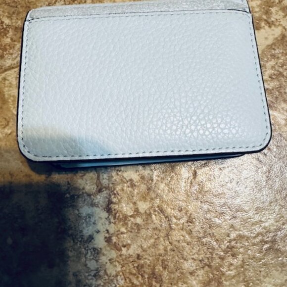 NWT Kate Spade Lena Small Bifold Wallet Crisp Sky Blue Pebbled Leather - Picture 2 of 6